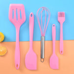 5-piece set of baking tools, steak frying spatula, egg beater, scraper, silicone kitchen utensils